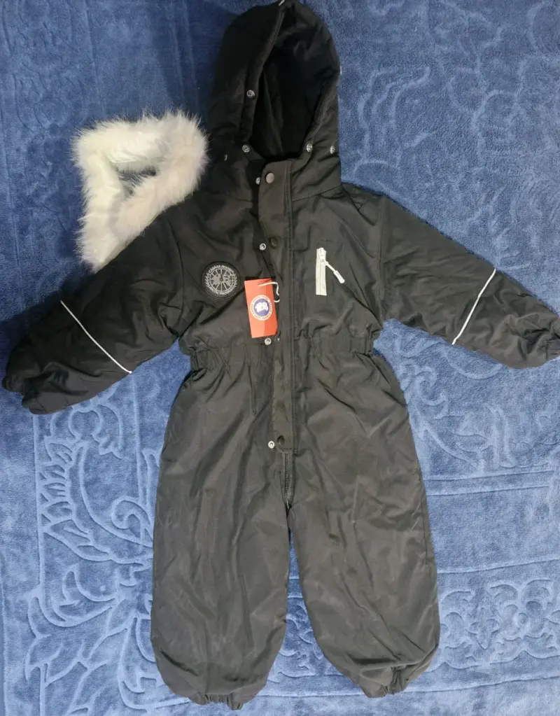 Enterito de invierno negro con capucha - 1