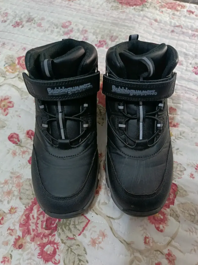 Botas negras para niños - 2