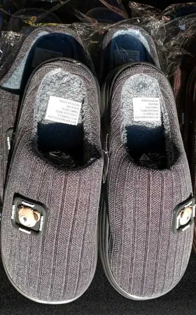 Pantuflas rosadas de felpa - miniatura 5