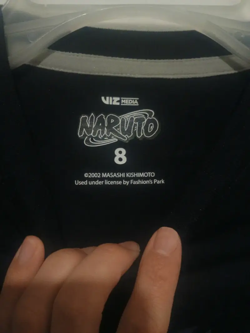 Polera negra Sasuke Uchiha - 2