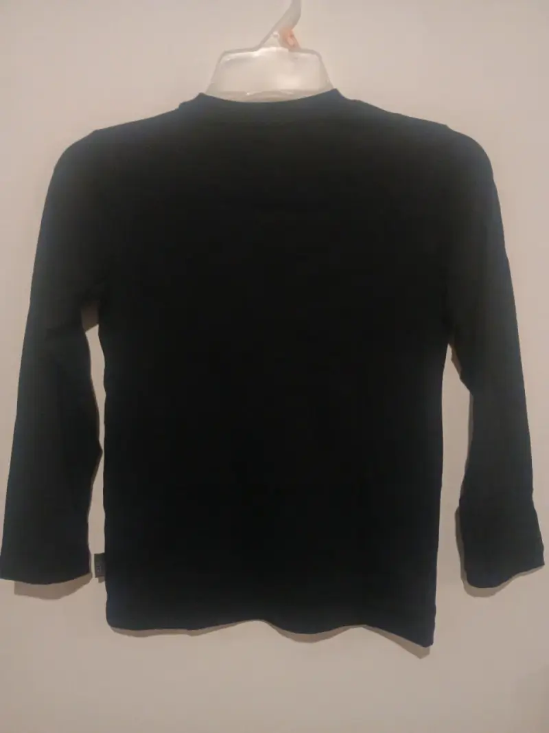Polera negra Sasuke Uchiha - 4