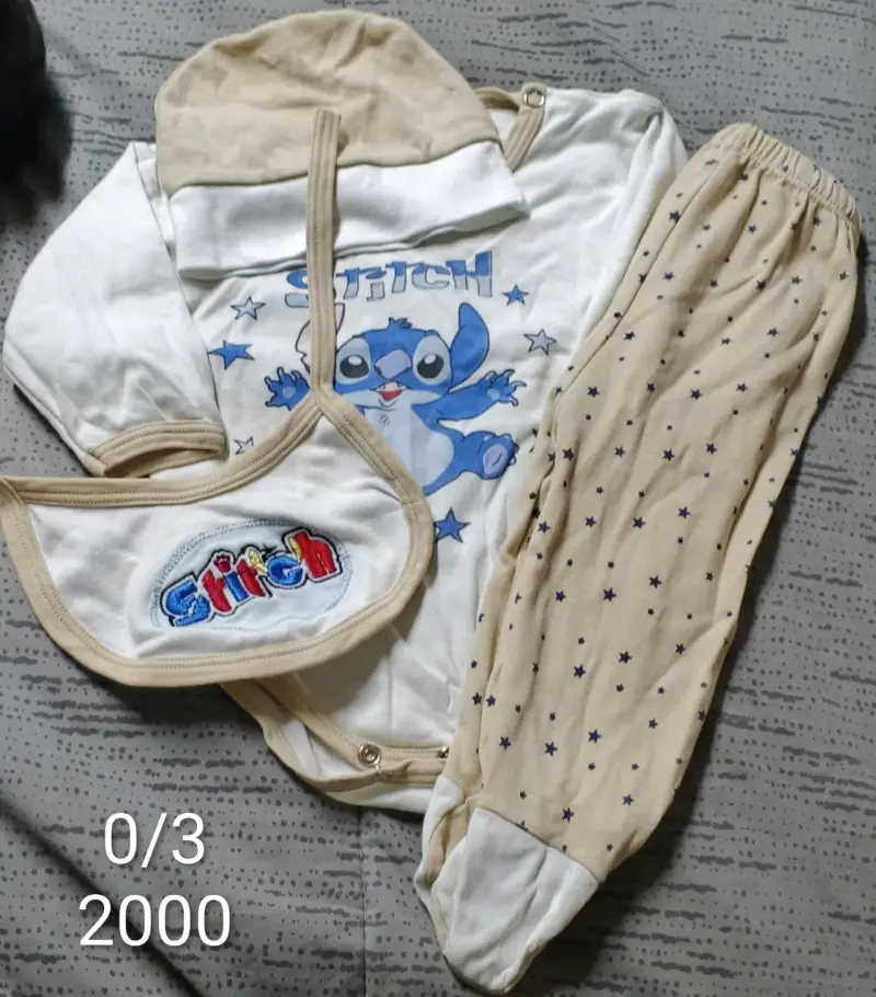 Conjunto bebé Stitch beige - 1