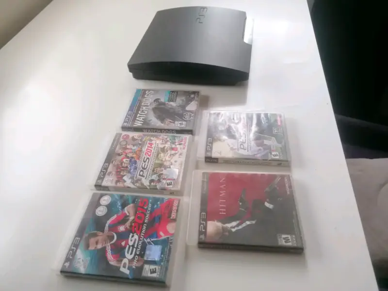 Consola PS3 con juegos incluidos - 1