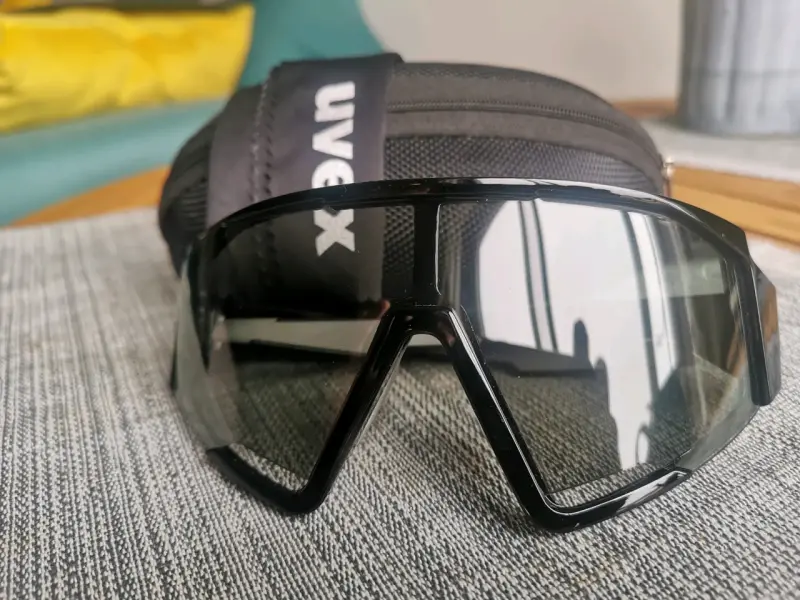 Gafas deportivas UVEX negras - 2