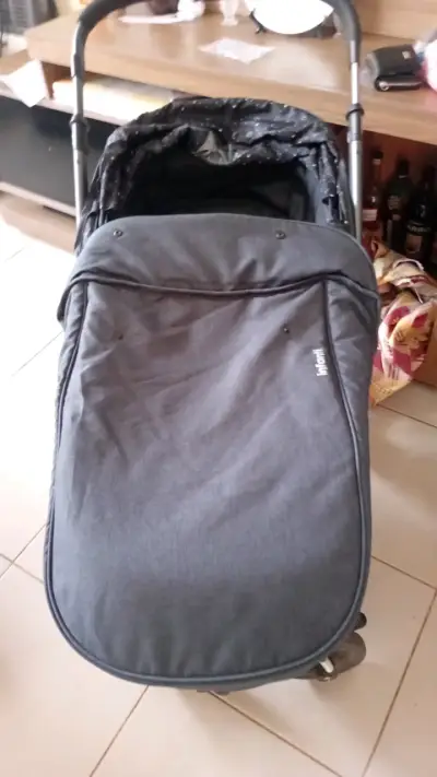 Chasis de coche para bebé plegable - miniatura 3