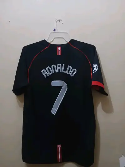 Camiseta fútbol Ronaldo negra - miniatura 1