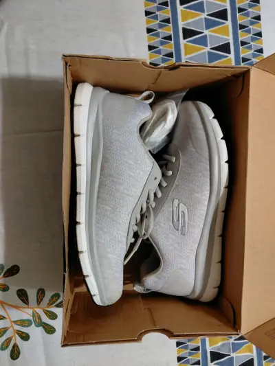 Zapatillas Skechers Talla 38, 25cm - miniatura 3