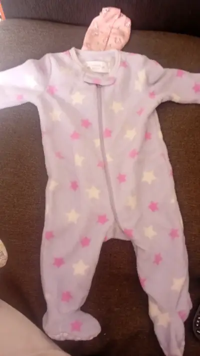 Ropa de bebe - miniatura 2
