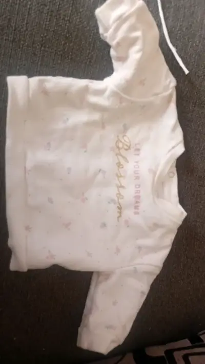 Ropa de bebe - miniatura 4