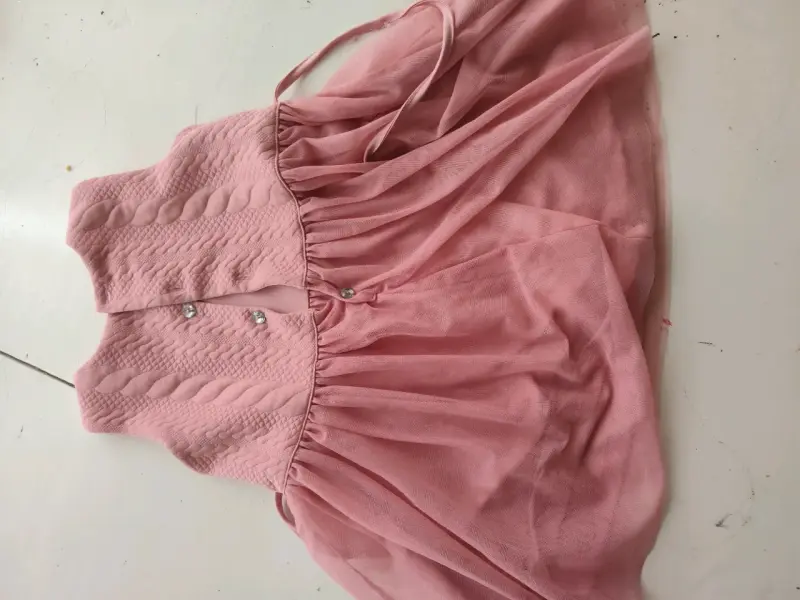 Vestido rosado con perlas - 2