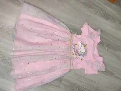 Vestido negro de niña con lazo - miniatura 3