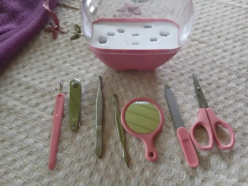 Set de Manicure Rosa con Estuche