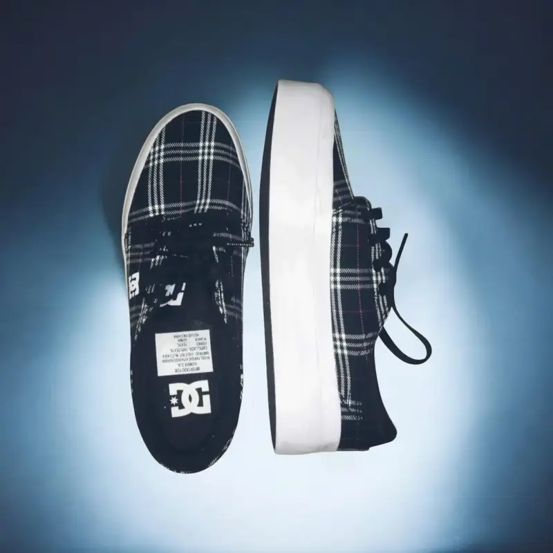 Zapatillas DC diseño escocés