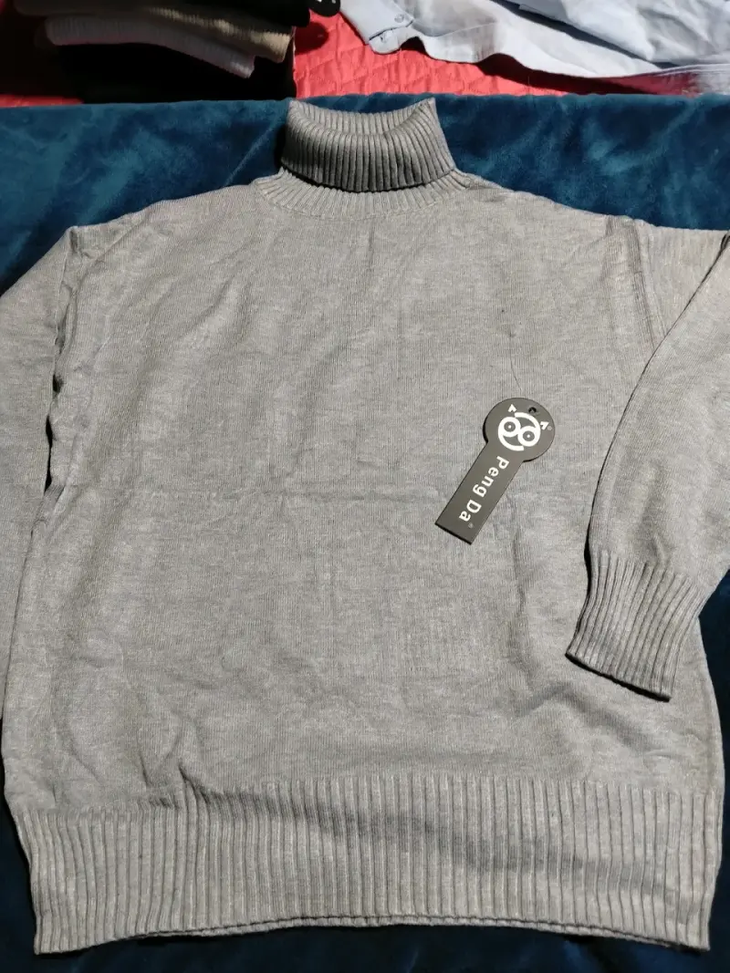 Suéter gris cuello alto nuevo - 1