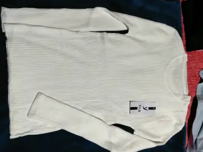 Suéter gris cuello alto nuevo - miniatura 5