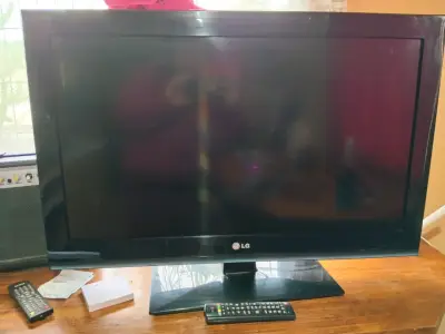 Televisor LG 32 pulgadas - miniatura 1