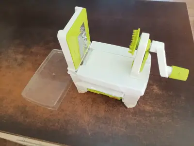 Cortador / Espiralizador Manual de Verduras - miniatura 2
