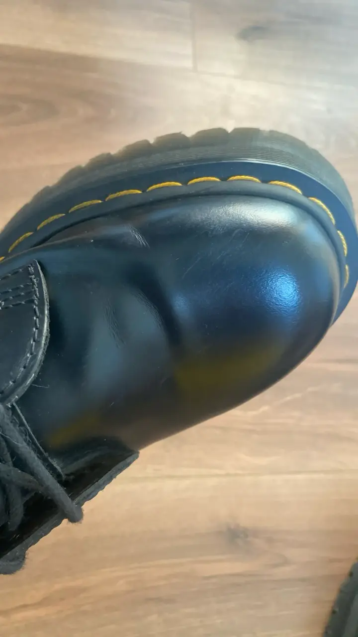 Botines Dr Martens negras de cuero grueso - 10