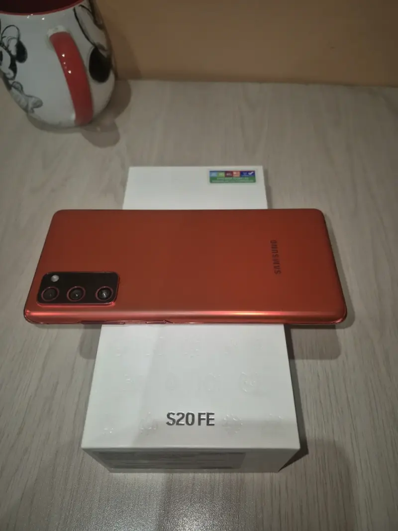 Samsung S20FE - 3