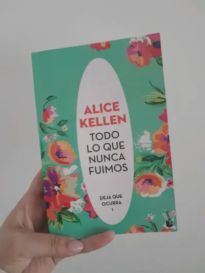Libro 'Todo lo que nunca fuimos' - miniatura 1