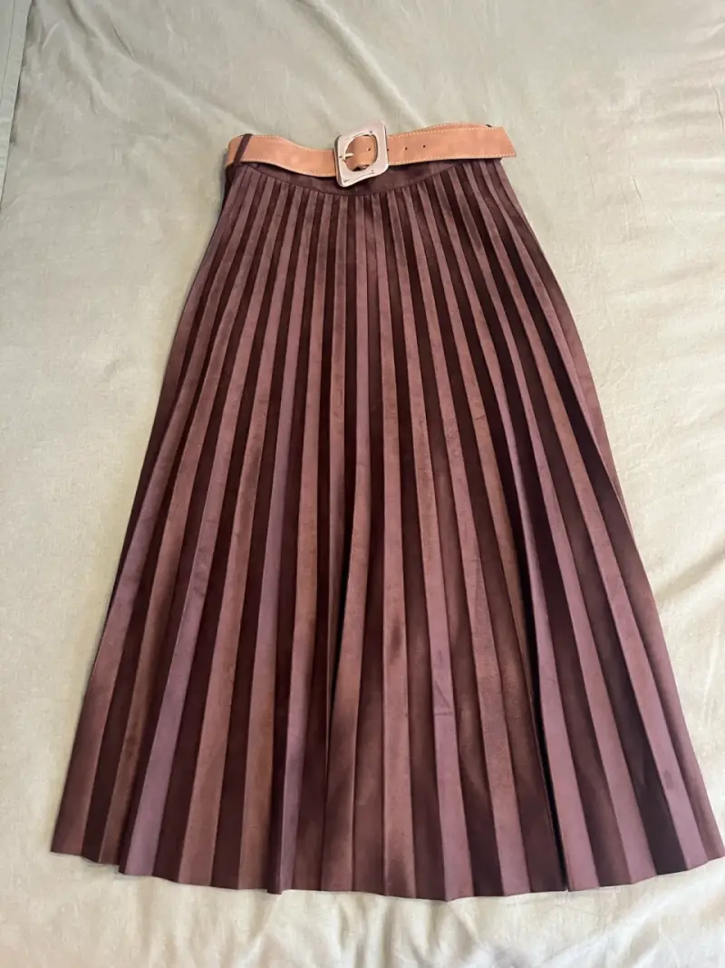 Falda plisada marrón con cinturón talla L - 2