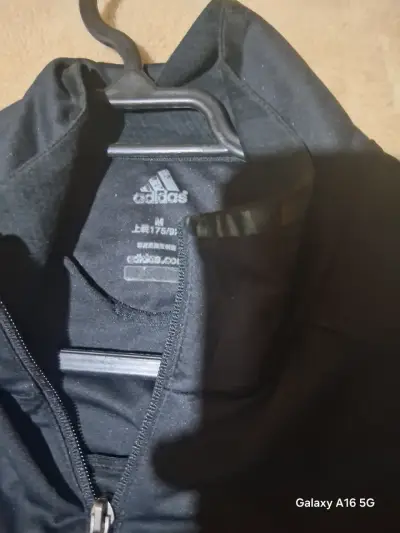 Chaqueta deportiva negra Adidas - miniatura 3