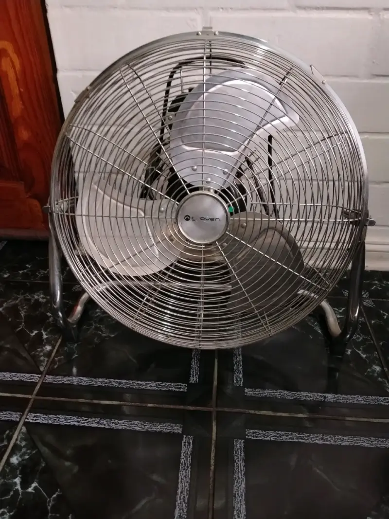 Ventilador de piso oscilar - 1