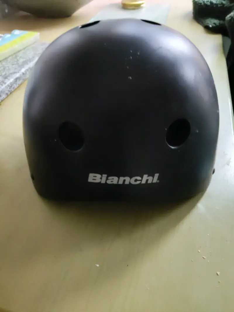 Casco negro para bicicleta - 3