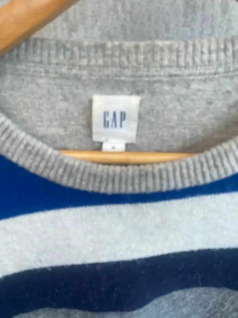 Suéter GAP rayado multicolor talla M. - 2