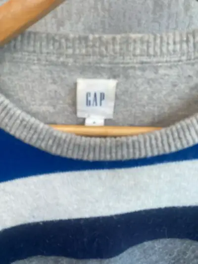 Suéter GAP rayado multicolor talla M. - miniatura 2