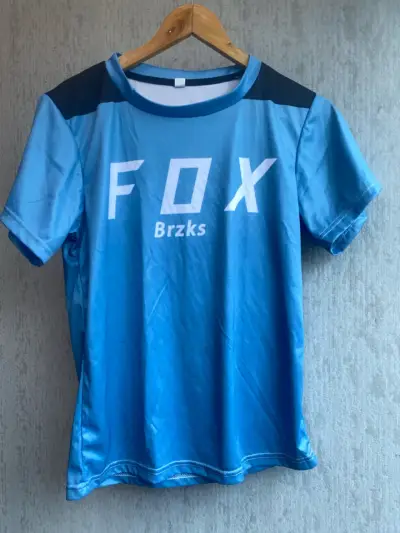 Polera deportiva celeste FOX mujer talla S. - miniatura 1