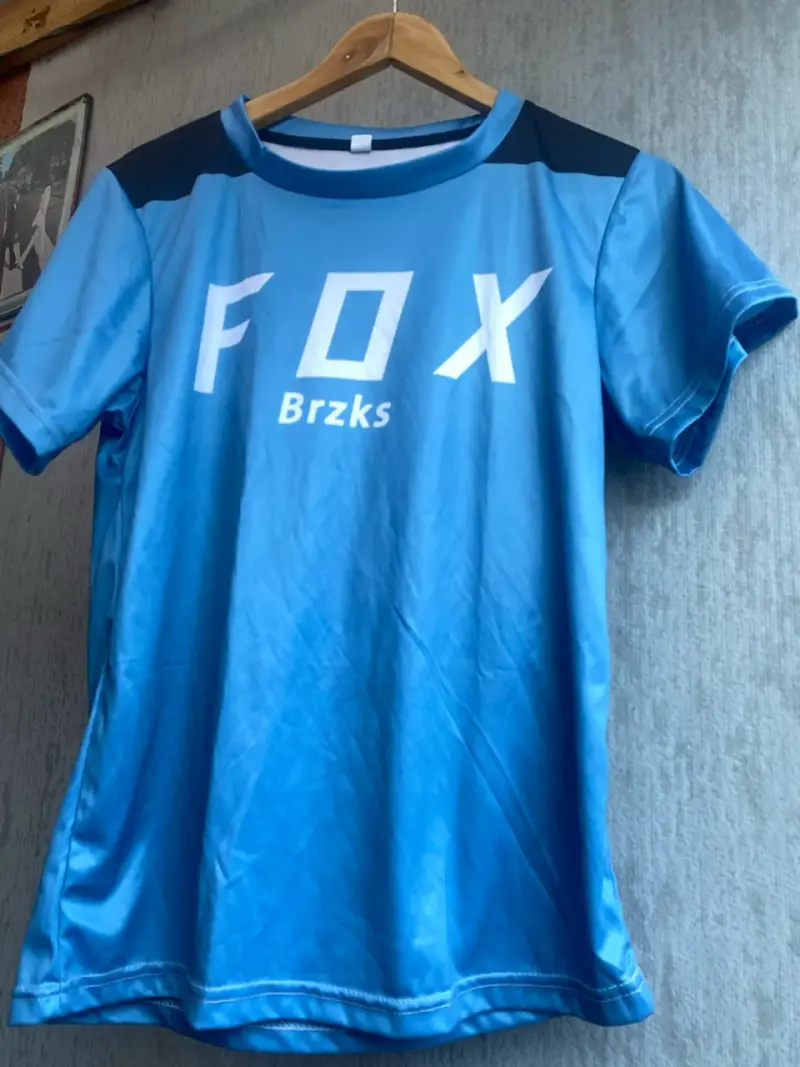 Polera deportiva celeste FOX mujer talla S. - 4