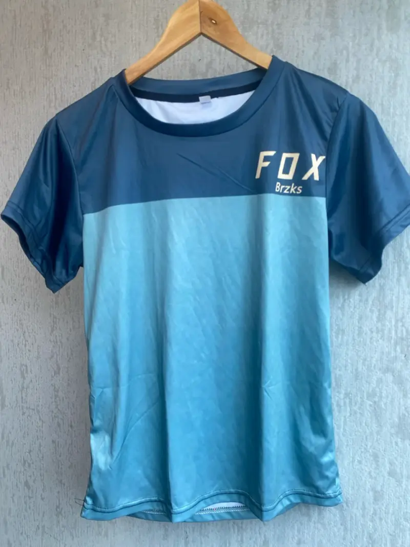 Polera deportiva FOX verde y gris