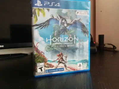 Horizon Forbidden West PS4 - miniatura 1