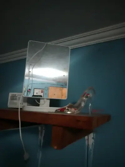 Espejo LED con aumento - miniatura 3