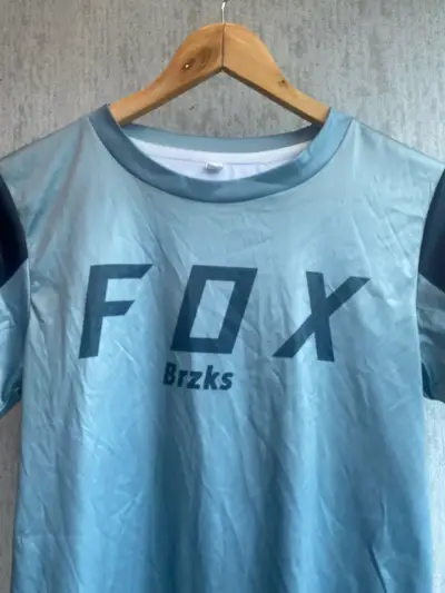 Polera FOX gris verdosa  y negra mujer. - miniatura 4