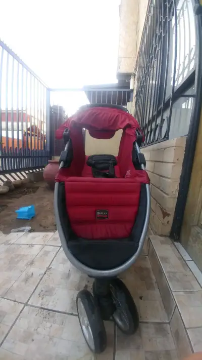 Coche Britax rojo usado - miniatura 1