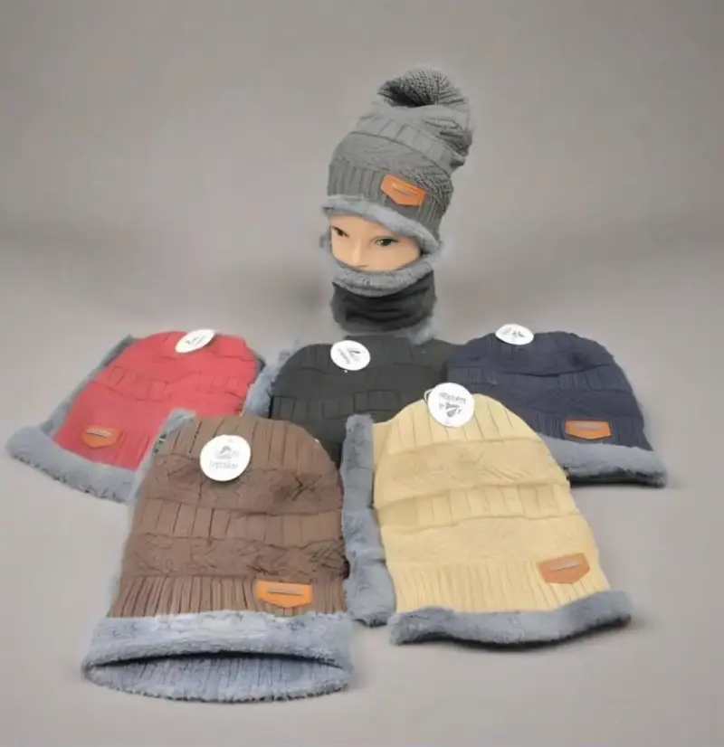Set de gorros de lana con cuello
