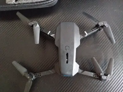 Mini dron con control remoto - miniatura 2