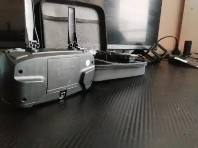 Mini dron con control remoto - miniatura 5