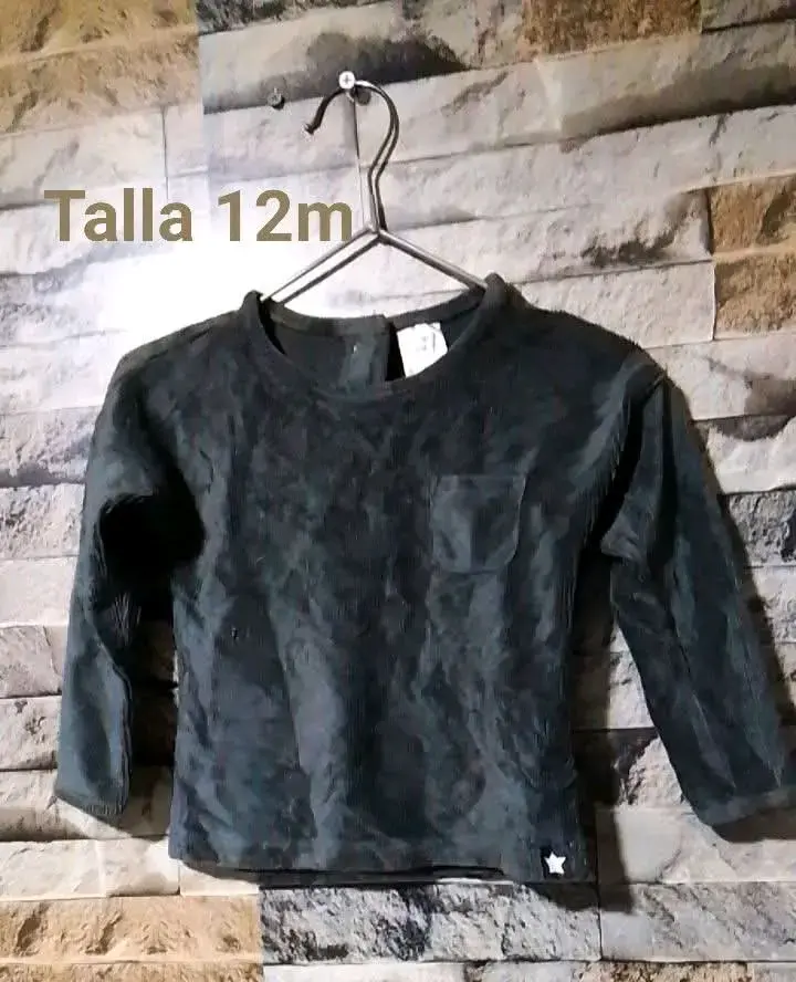 Polera negra talla 12m