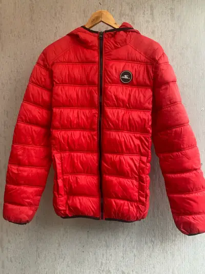 Chaqueta roja con capucha Oneill talla S - miniatura 1