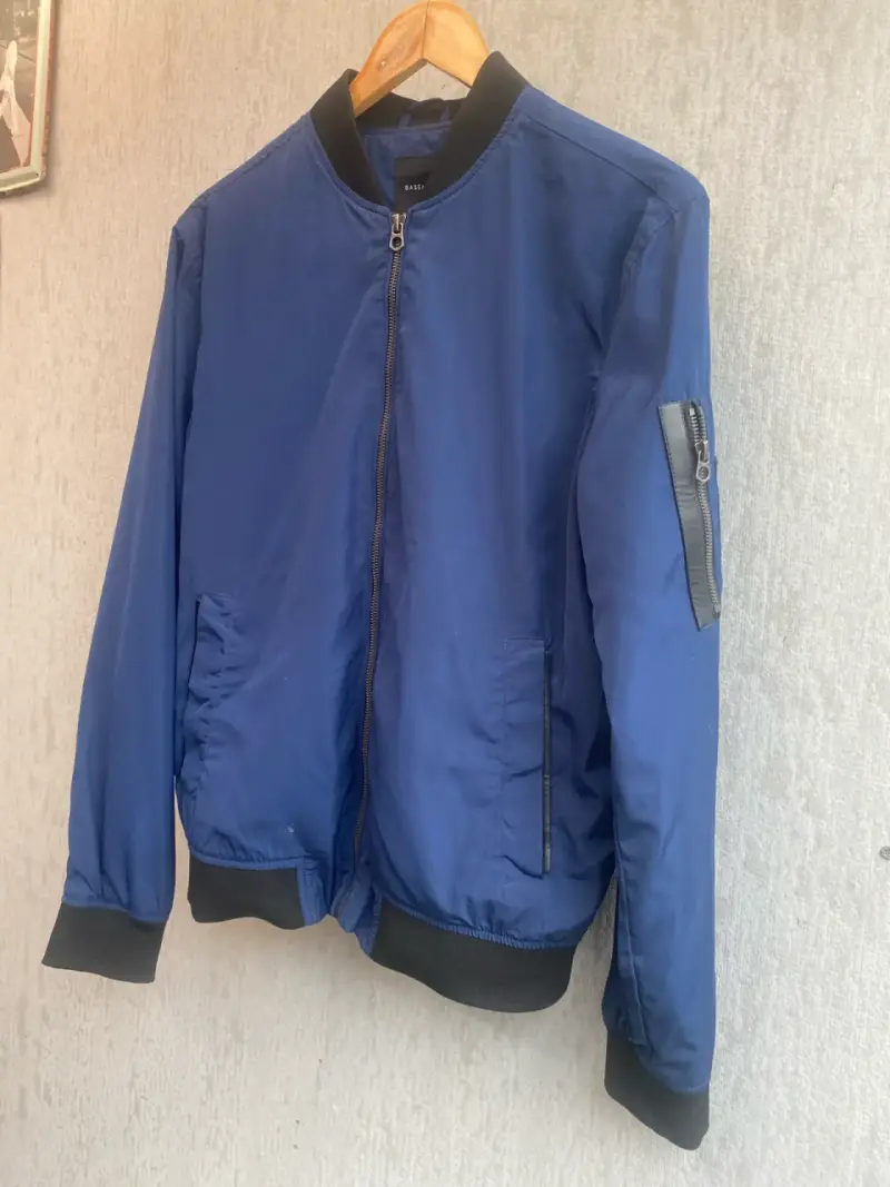Chaqueta bomber azul Basement - 3