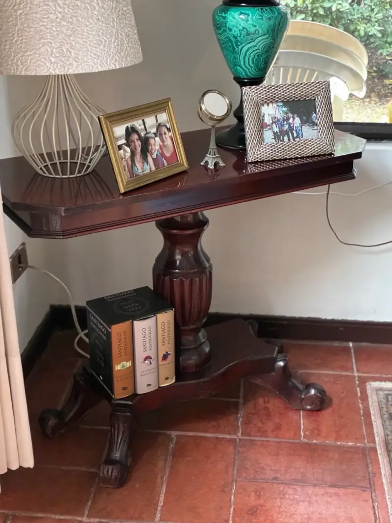Mesa de madera elegante