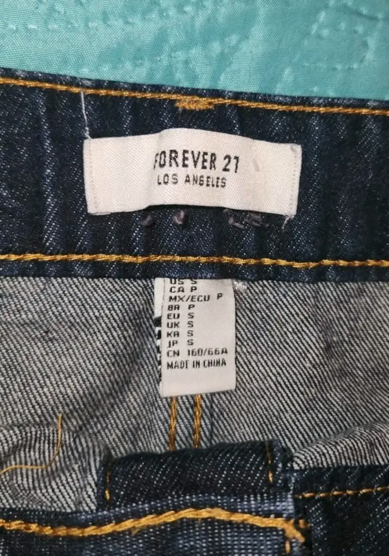 Falda de mezclilla con botones - 3