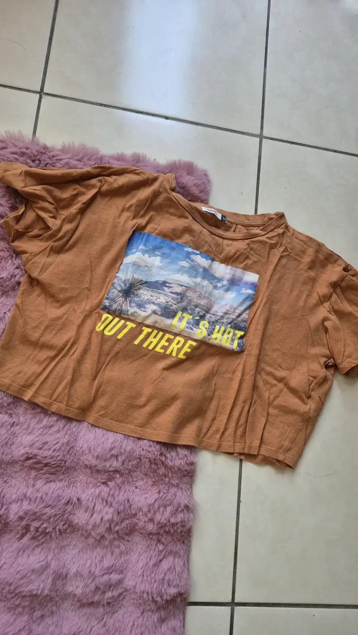Crop tops - 2