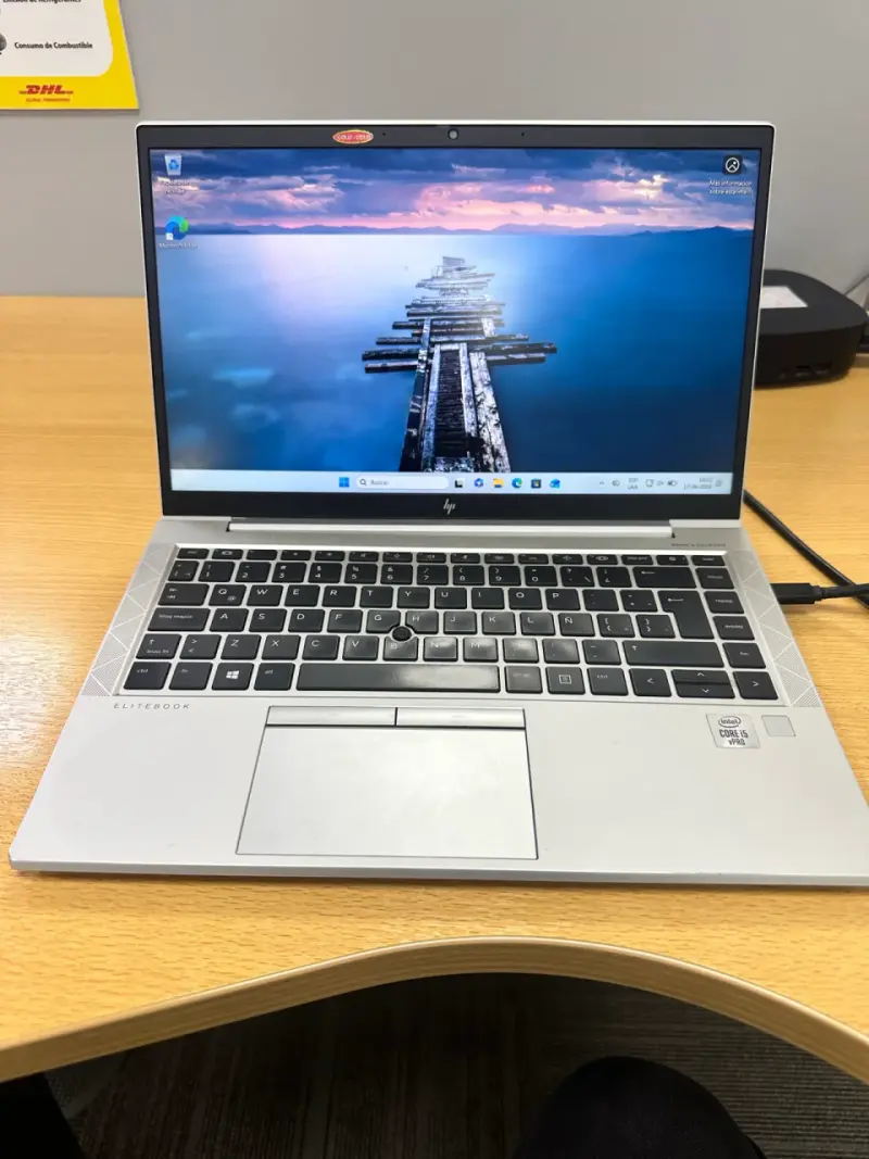 Laptop HP elitebook plateada buen estado - 2