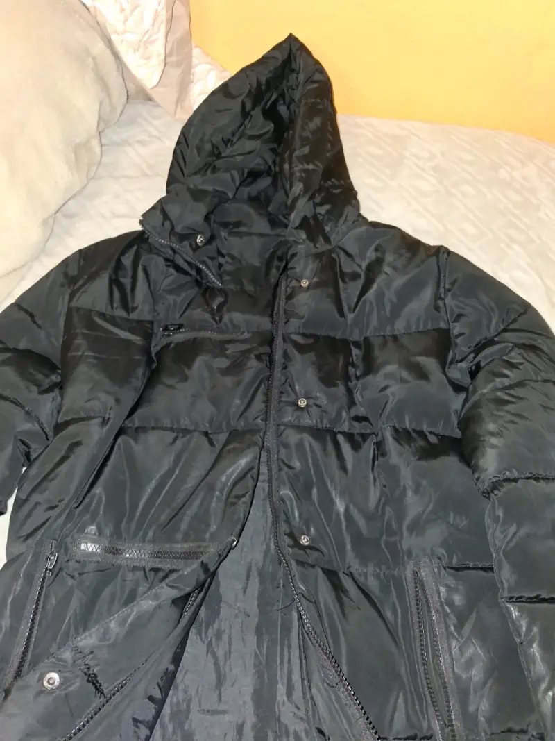 Chaqueta impermeable con capucha - 1