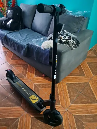 Scooter eléctrico negro - miniatura 1