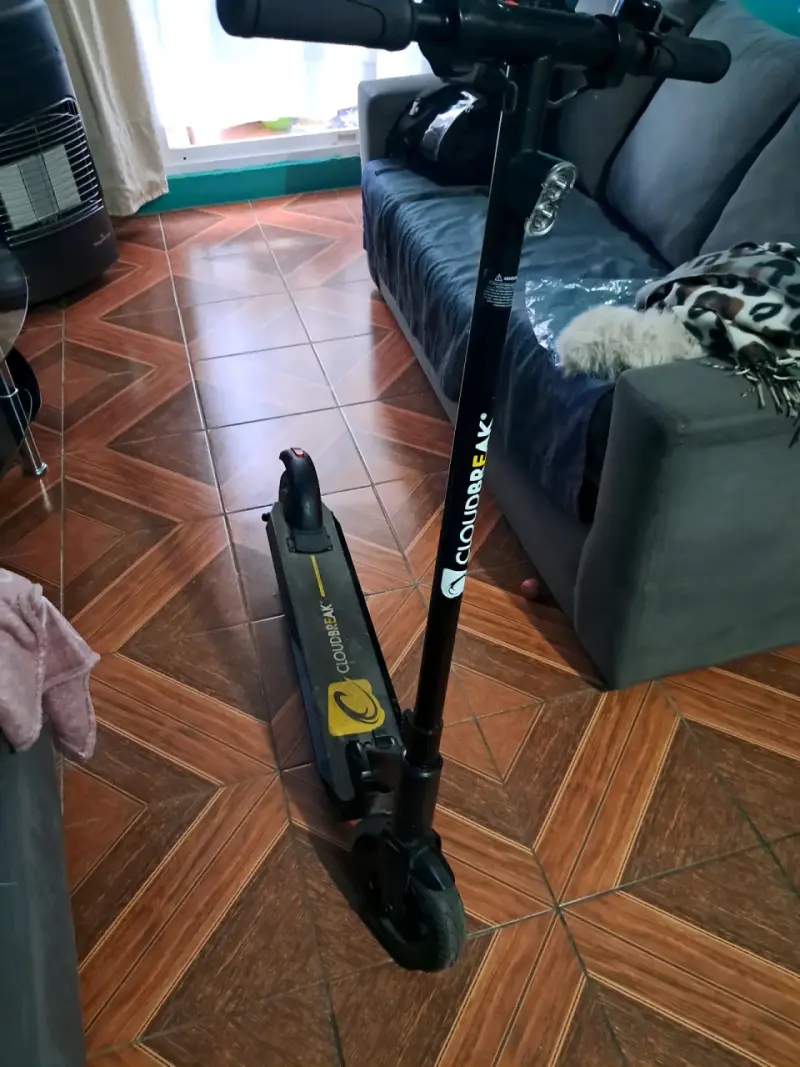 Scooter eléctrico negro - 3